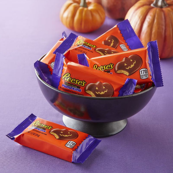 Jack OLantern Halloween Gift Basket - Chocolate & Candy Halloween Gift